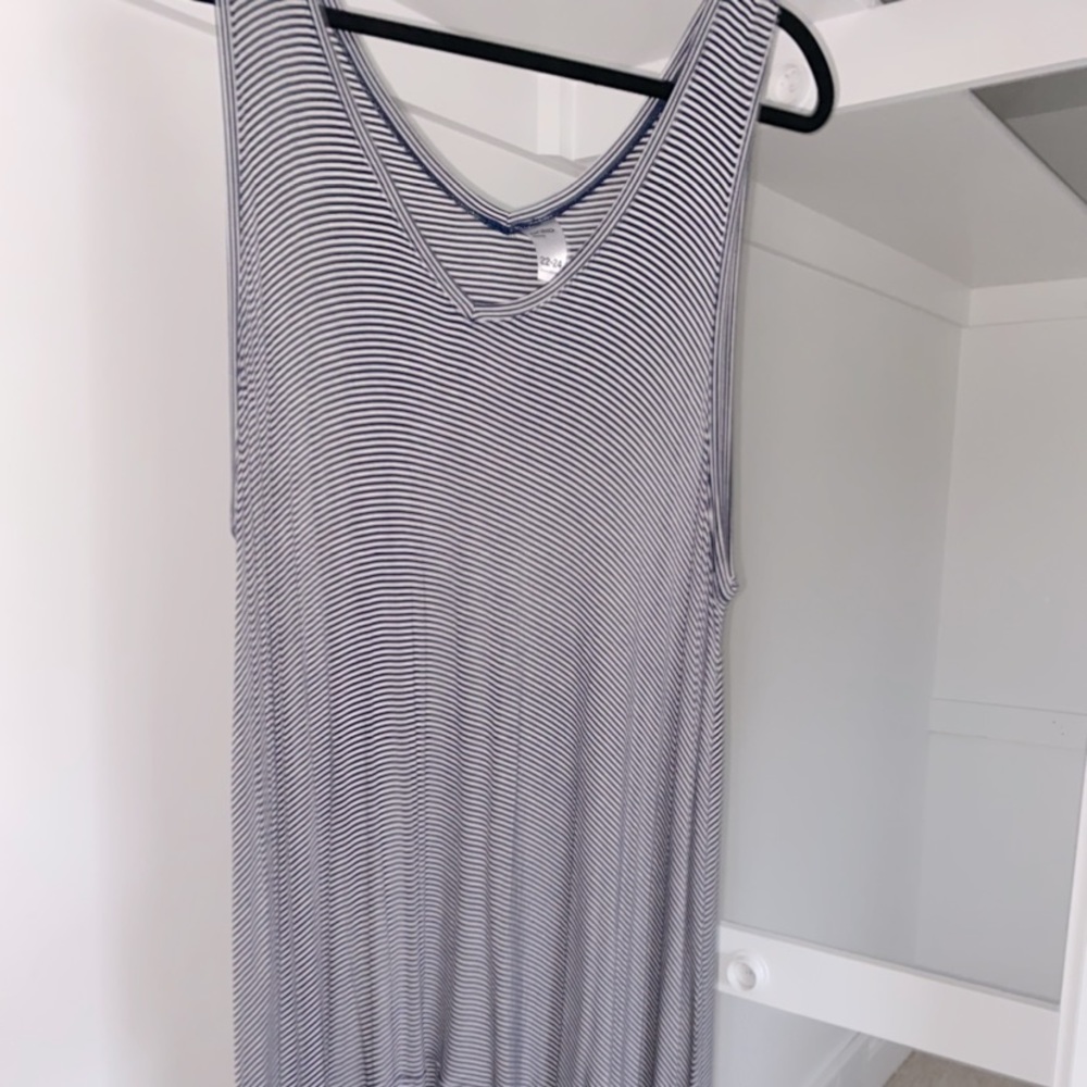 Striped handkerchief bottom T-shirt dress